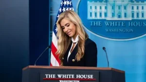 Breaking News: Trump’s New White House Press Secretary Exits After Just Five Days as Questions Emerge Over Her Credentials